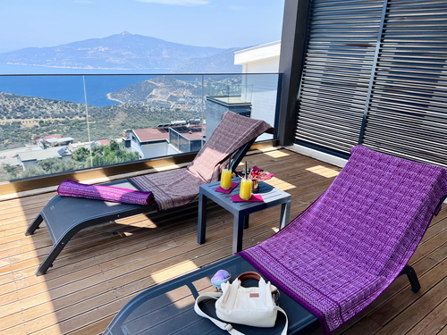  gece  -  Kasım
  | Kalkan Kördere’de Sonsuz Deniz Manzaralı, Isıtmalı Havuzlu Lüks Villa